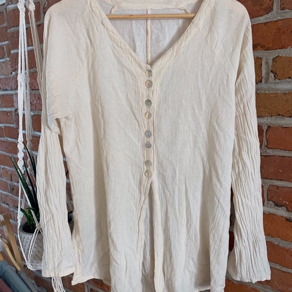 Local Boutique Tops - SOLD 🌼 Lovely Cotton Tunic!